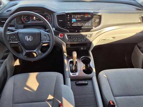 Certified 2019 Honda Pilot EX image 4