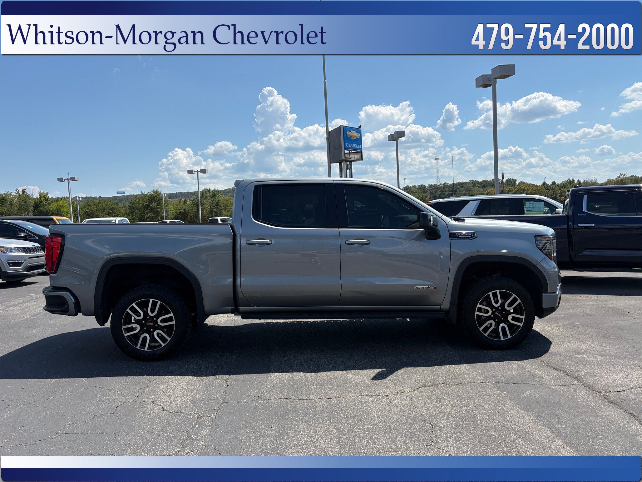 Used 2024 GMC Sierra 1500 AT4 w/ Technology Package AWD/4WD image 4