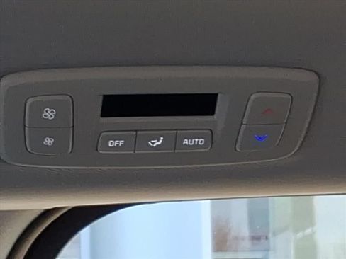 New 2026 Kia Carnival FWD image 9