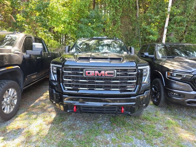 Used 2025 GMC Sierra 2500 AT4 w/ AT4 Premium Plus Package AWD/4WD image 14