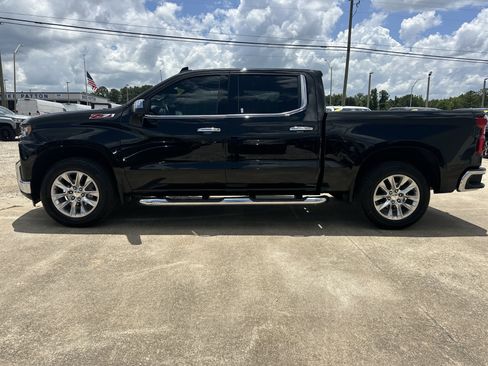 Certified 2021 Chevrolet Silverado 1500 LTZ w/ Z71 Off-Road Package AWD/4WD image 9