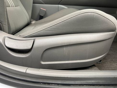 Used 2024 Hyundai Elantra SEL image 21