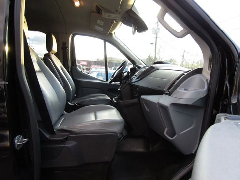 Used 2018 Ford Transit 150 XL image 9