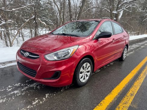 Used 2015 Hyundai Accent GLS image 1