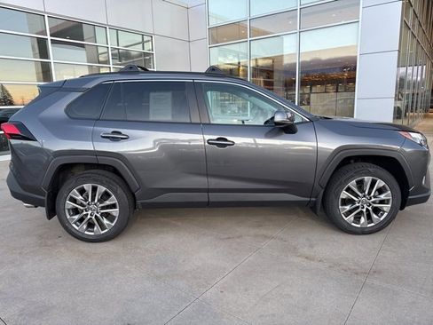 Used 2023 Toyota RAV4 XLE Premium image 8