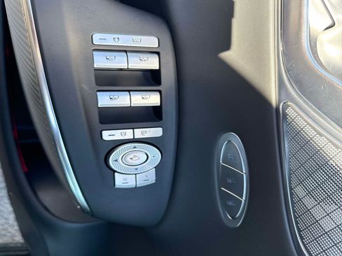 Used 2024 Genesis GV70 3.5T Sport image 17