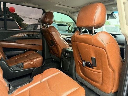 Used 2015 Cadillac Escalade ESV Luxury AWD/4WD image 21
