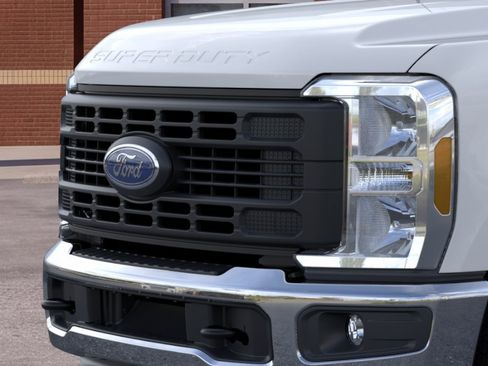 New 2026 Ford F250 XL RWD image 17