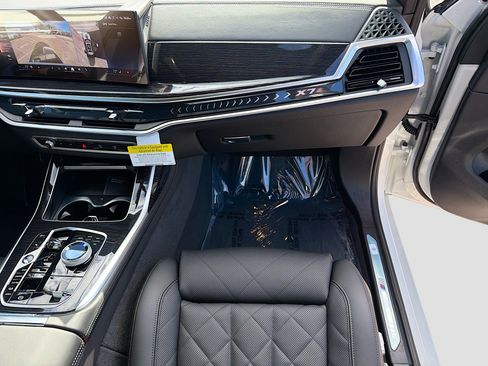 New 2026 BMW X7 xDrive40i w/ M Sport Package image 18