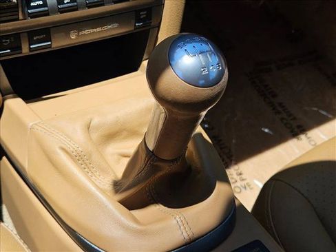 Used 2007 Porsche 911 Carrera RWD image 18