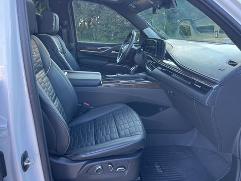 Used 2024 Cadillac Escalade Sport Platinum w/ Heavy-Duty Trailer Package image 46