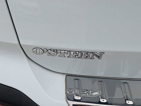 Certified 2023 Volkswagen Taos S FWD image 16