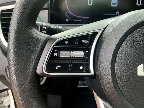 Certified 2024 Kia Seltos LX AWD/4WD image 11