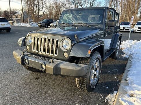 Used 2016 Jeep Wrangler Sahara w/ Connectivity Group image 4
