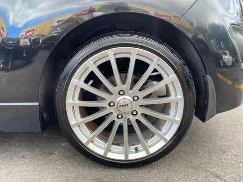 Used 2013 Hyundai Veloster Turbo image 11