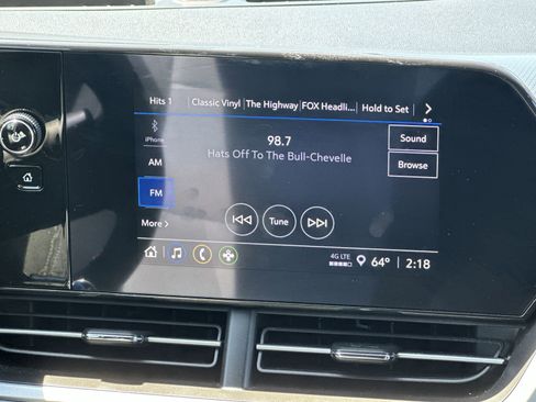 Certified 2025 Chevrolet Trax RS FWD image 26