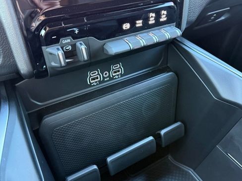 New 2025 RAM 2500 Big Horn image 4