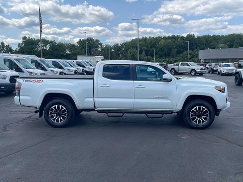 Used 2023 Toyota Tacoma TRD Sport w/ TRD Premium Sport Package AWD/4WD image 6