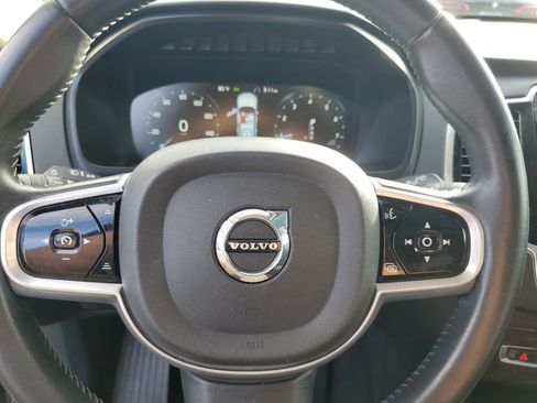 Used 2018 Volvo XC90 T6 Momentum w/ Convenience Package image 19