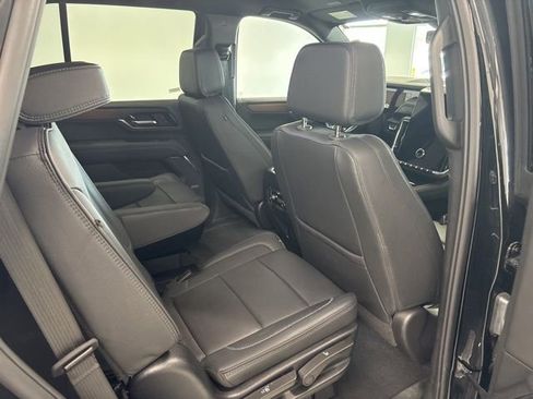 Used 2025 GMC Yukon Denali image 35
