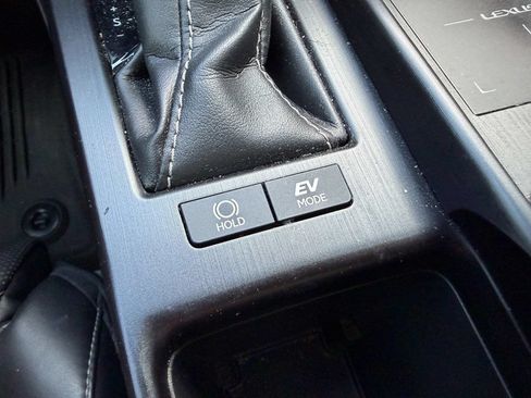 Used 2019 Lexus ES 300h w/ Accessory Package 2 FWD image 21