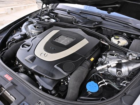 Used 2010 Mercedes-Benz CL 550 4MATIC image 53
