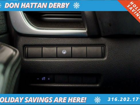 Used 2022 Nissan Rogue SV image 15