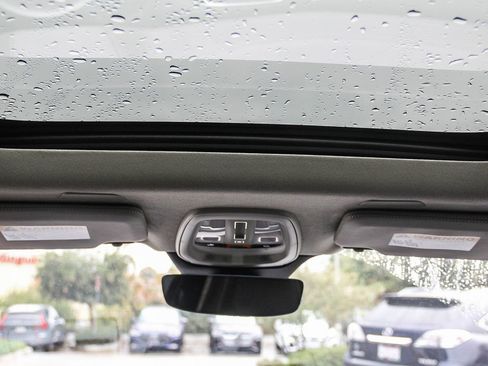 Used 2024 Volvo XC90 T8 Ultimate w/ Lounge Package image 18