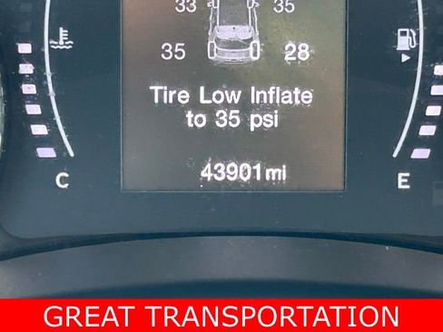 Used 2020 Jeep Renegade Latitude w/ Popular Equipment Group image 19