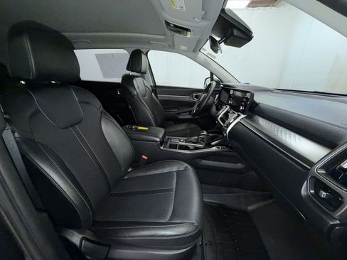 Used 2021 Kia Sorento S w/ Panoramic Sunroof Package image 13