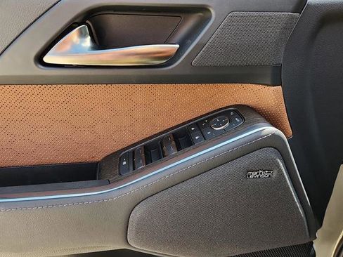 Used 2024 Lexus GX 550 Luxury image 11