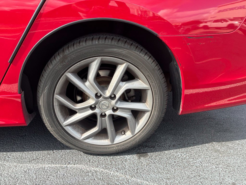 Used 2015 Nissan Sentra SR FWD image 2