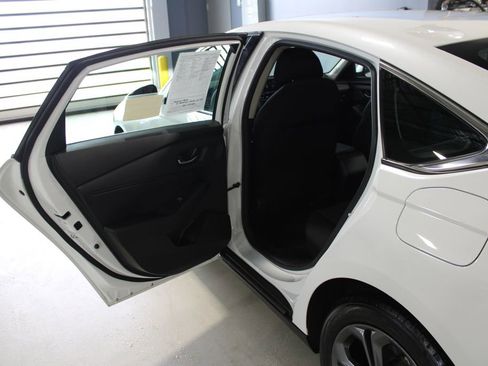 Used 2023 Honda Accord EX image 18