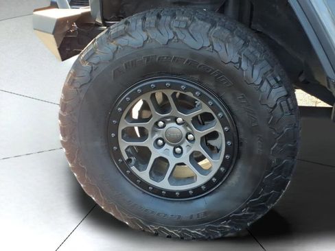 Used 2022 Jeep Wrangler Unlimited Rubicon w/ Xtreme Recon 35" Tire Package image 26