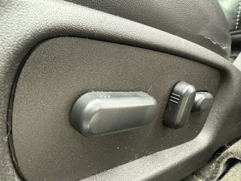 Used 2013 Ford Taurus SHO image 14