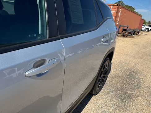 Used 2022 GMC Terrain SLE w/ Driver Convenience Package image 15