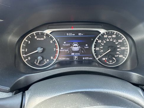 Used 2025 Nissan Altima 2.5 SV FWD image 25