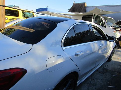 Used 2015 Mercedes-Benz C 400 4MATIC w/ Multimedia Package image 5