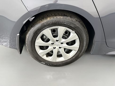 Used 2025 Toyota Corolla LE FWD image 32