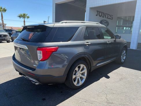Used 2020 Ford Explorer Platinum w/ Premium Technology Package AWD/4WD image 5