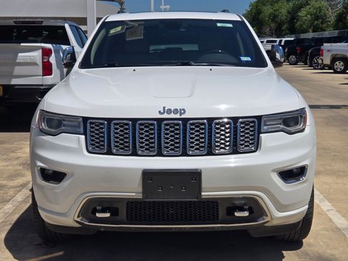 Used 2018 Jeep Grand Cherokee Overland AWD/4WD image 2