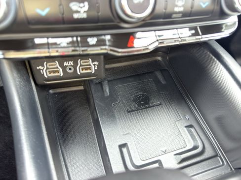 Used 2023 Dodge Durango R/T AWD/4WD image 21