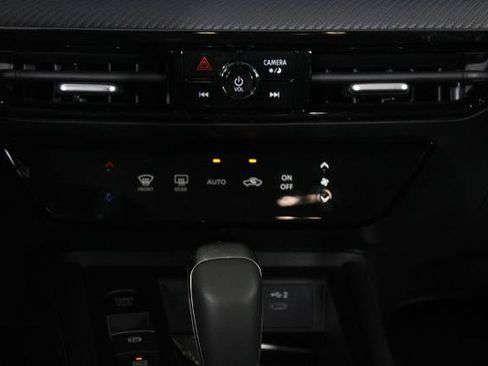 Certified 2026 Nissan Kicks SR FWD image 22