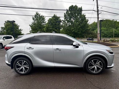 Used 2023 Lexus RX 350 Premium w/ Accessory Package (A2) AWD/4WD image 4