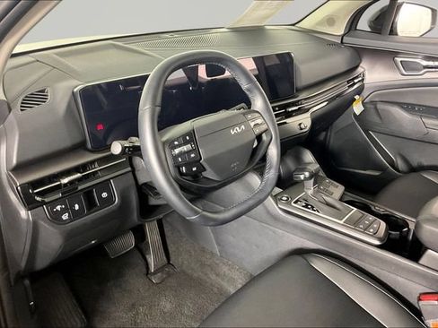 Certified 2026 Kia Sportage EX w/ EX Panorama Roof Package FWD image 16