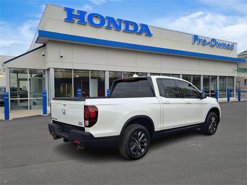 Used 2023 Honda Ridgeline Sport image 4