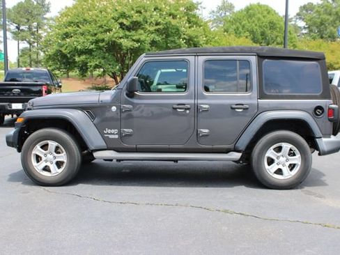 Used 2019 Jeep Wrangler Unlimited Sport S AWD/4WD image 10