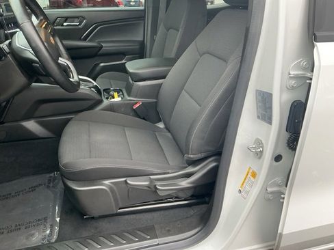 Used 2024 Chevrolet Colorado LT image 11