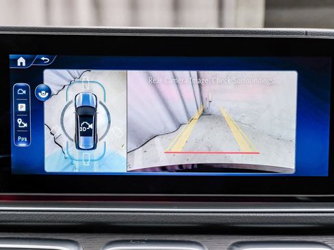 Used 2025 Mercedes-Benz GLS 450 4MATIC image 24