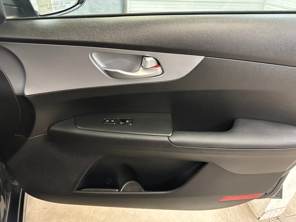 Used 2023 Kia Forte LXS w/ LXS Technology Package FWD image 25